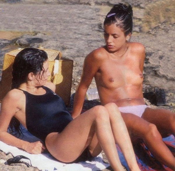 Penélope Cruz nude. Photo - 14