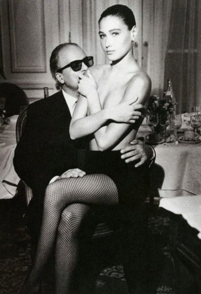 Carla Bruni nude. Photo - 41