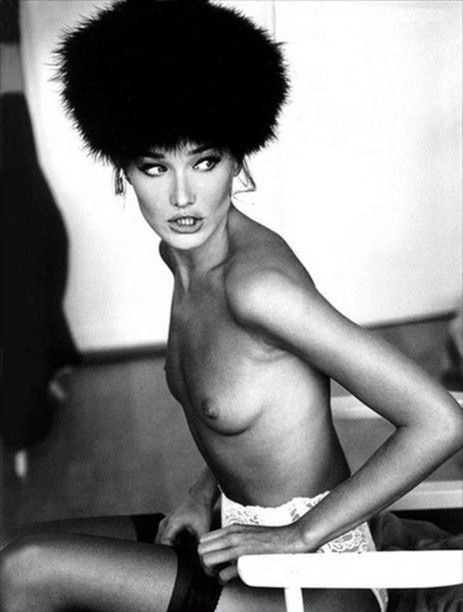 Carla Bruni nude. Photo - 54