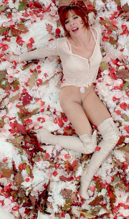 Mylène Farmer nude. Photo - 10