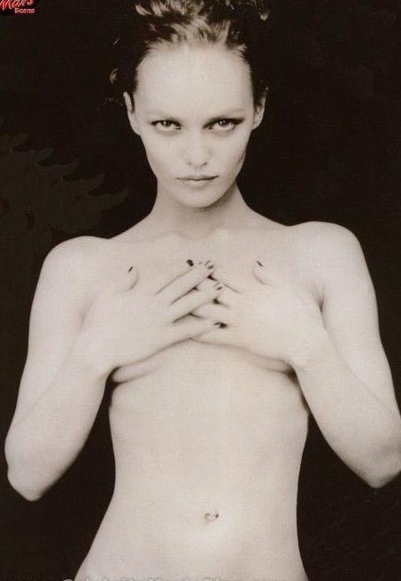 Vanessa Paradis nude. Photo - 16