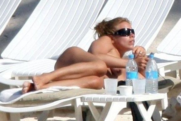 Billie Piper nude. Photo - 1