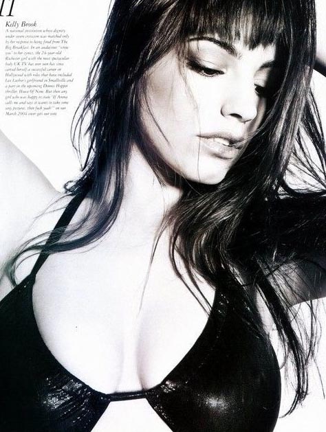 Kelly Brook nude. Photo - 2
