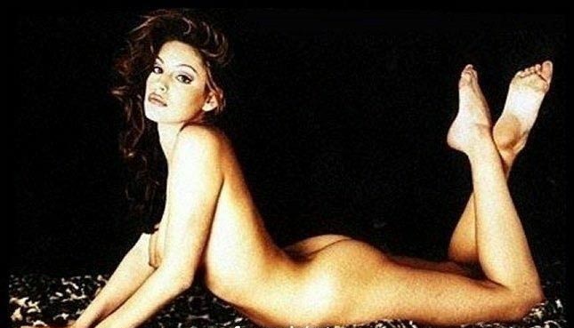 Kelly Brook nude. Photo - 20