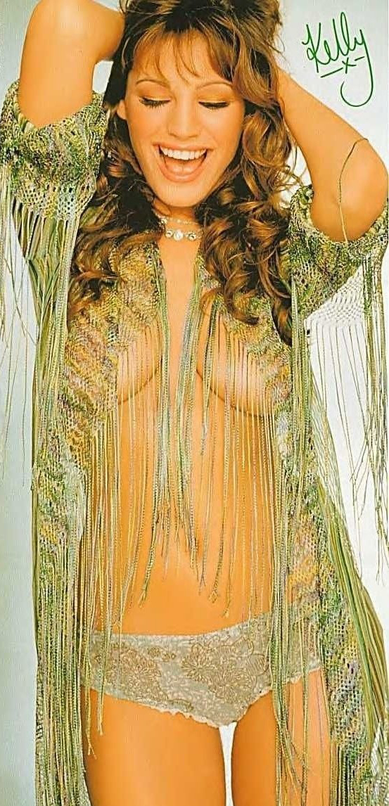 Kelly Brook nude. Photo - 35