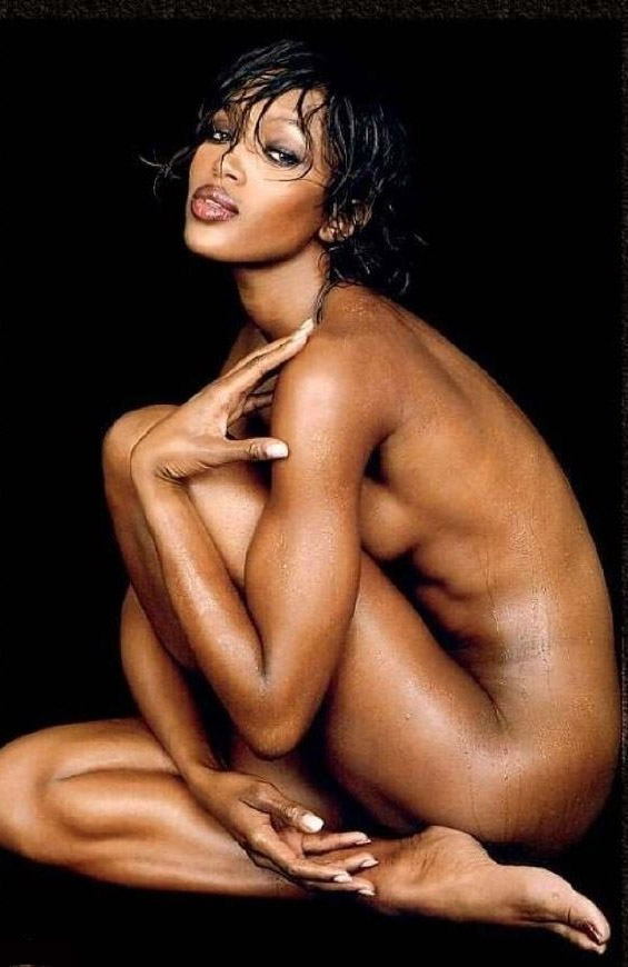 Naomi Campbell nude. Photo - 10
