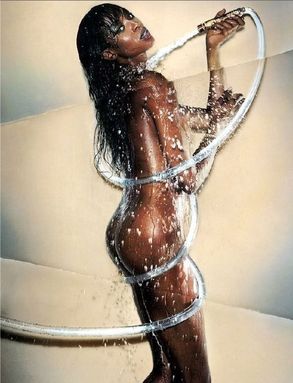 Naomi Campbell nude. Photo - 38