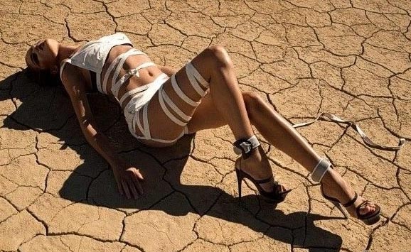 Rosie Huntington-Whiteley nude. Photo - 14