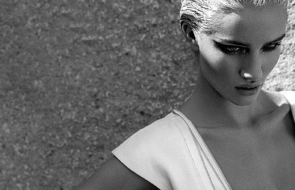 Rosie Huntington-Whiteley nude. Photo - 19