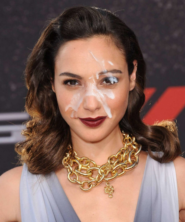 Gal Gadot nude. Photo - 18