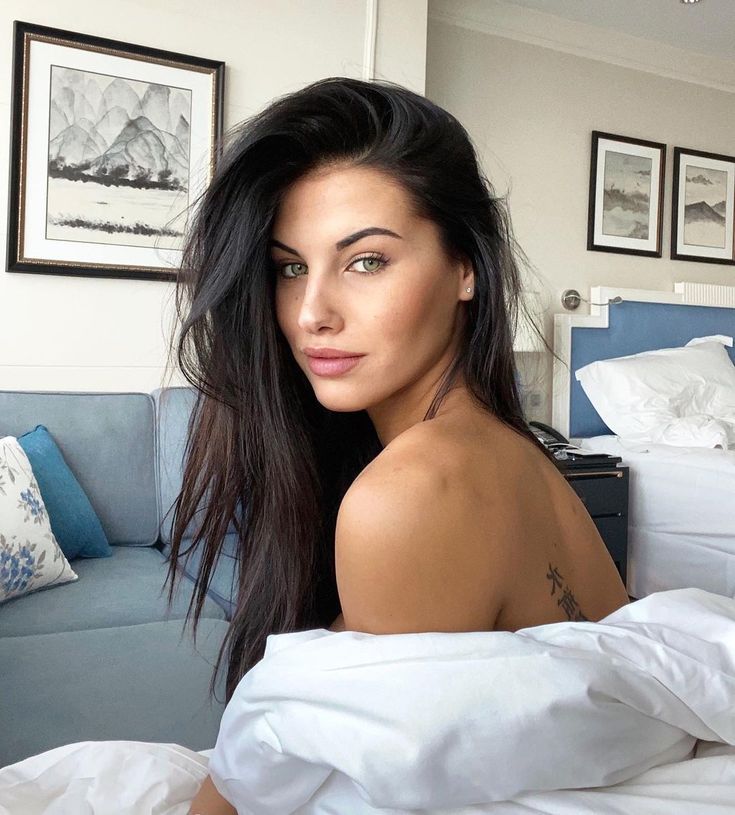 Carolina Stramare nude. Photo - 10