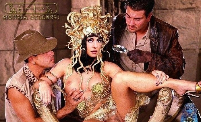 Monica Bellucci nude. Photo - 27