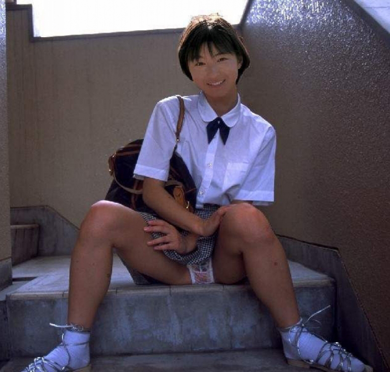 Ryōko Hirosue nude. Photo - 7