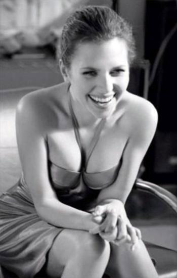 Aleksandra Kwaśniewska nude. Photo - 21