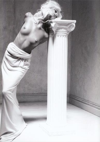 Anja Rubik nude. Photo - 17