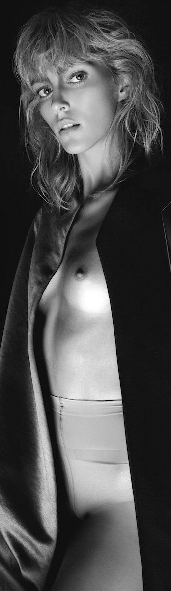 Anja Rubik nude. Photo - 8