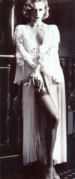 Ewa Gawryluk nude. Photo - 8