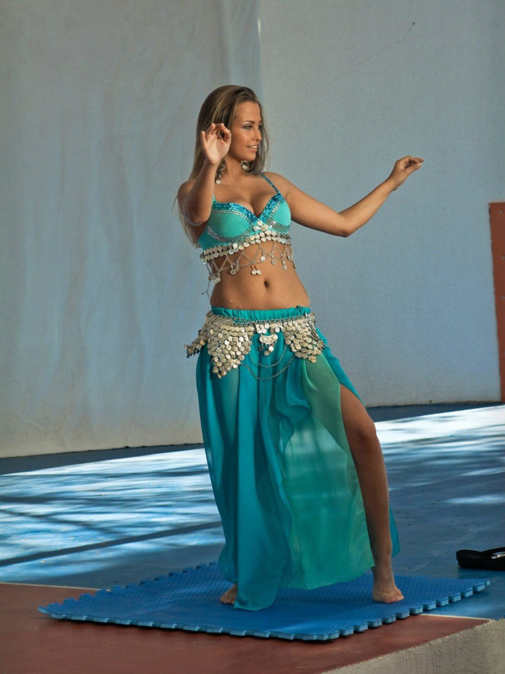 Aglaya Shilovskaya nude. Photo - 7