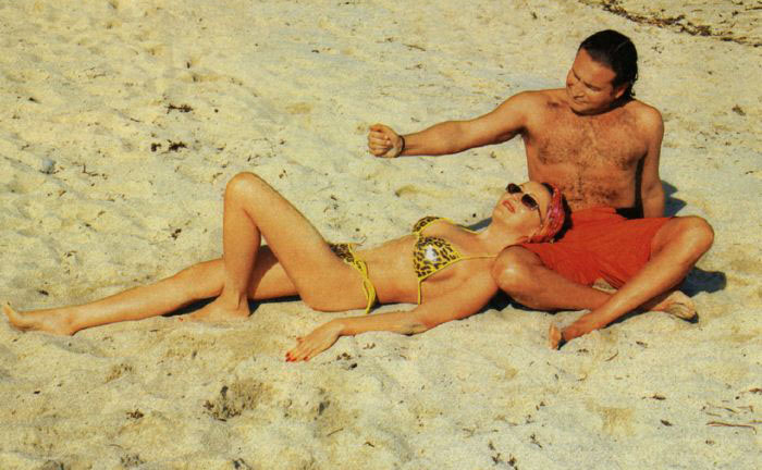 Anjelika Varum nude. Photo - 7