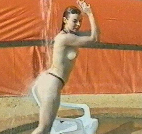 Lada Dens nude. Photo - 10