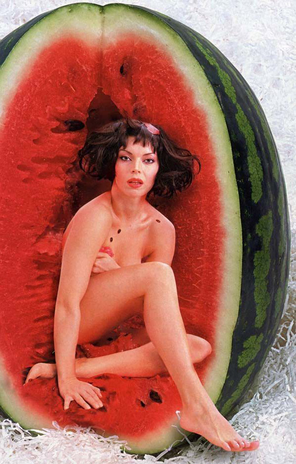 Lada Dens nude. Photo - 7