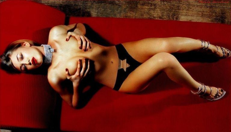 Oksana Akinshina nude. Photo - 10