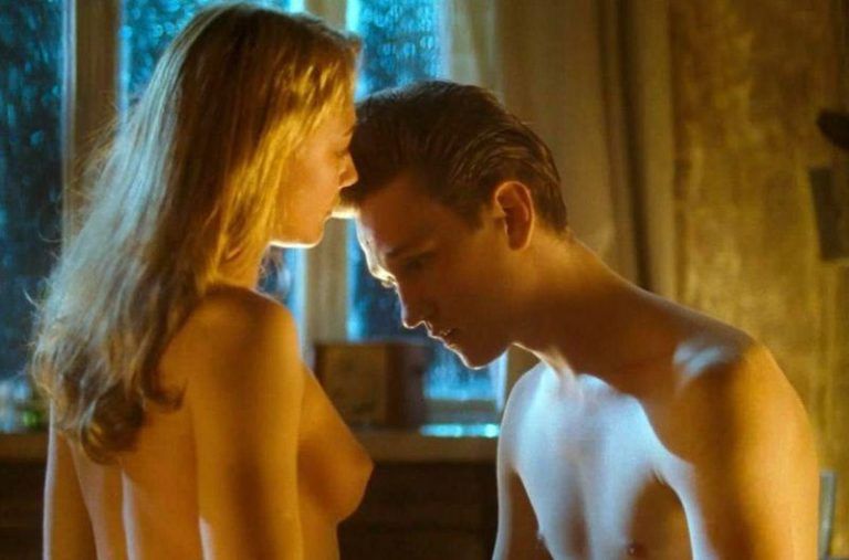 Oksana Akinshina nude. Photo - 18