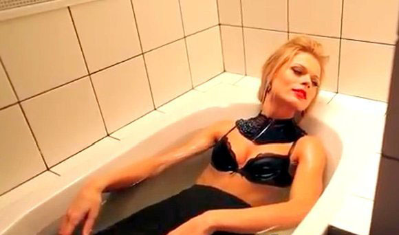 Olga Freymut nude. Photo - 16