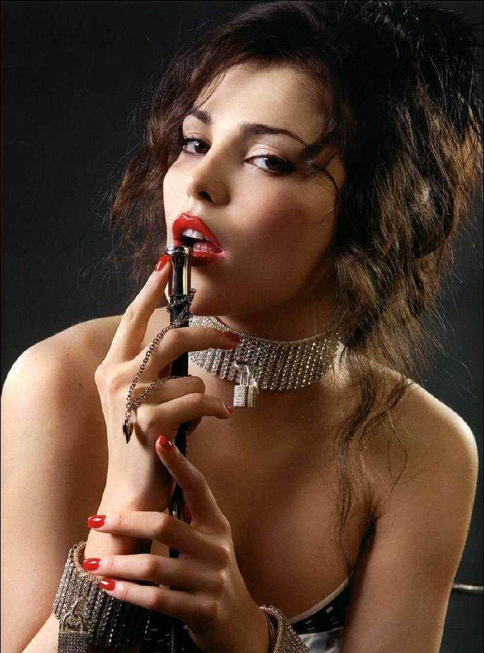 Sati Kazanova nude. Photo - 21