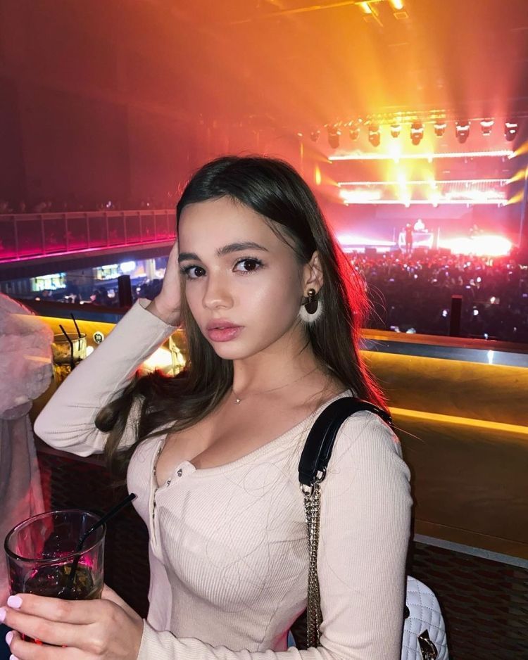 Valya Karnaval nude. Photo - 76