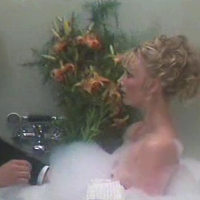 Barbara Bouchet nude. Photo - 27