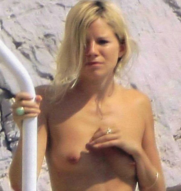 Sienna Miller nude. Photo - 11