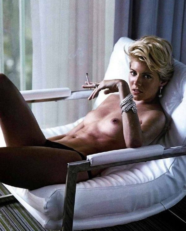 Sienna Miller nude. Photo - 16