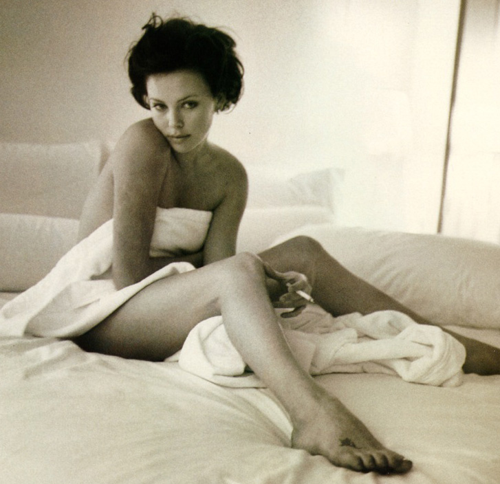 Charlize Theron nude. Photo - 154