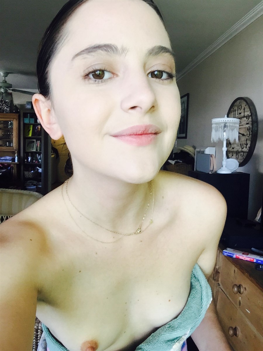 Alexa Nikolas nude. Photo - 13