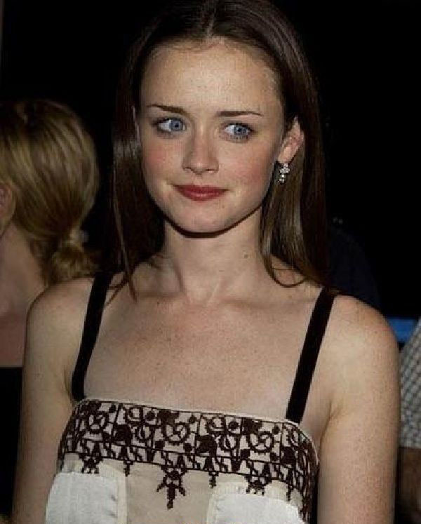 Alexis Bledel nude. Photo - 2