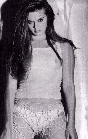 Alicia Silverstone nude. Photo - 15