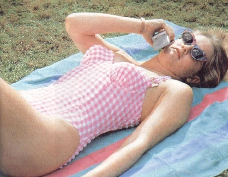 Alicia Silverstone nude. Photo - 36