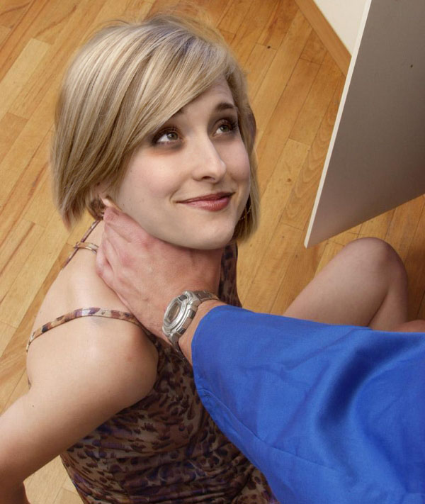 Allison Mack nude. Photo - 125