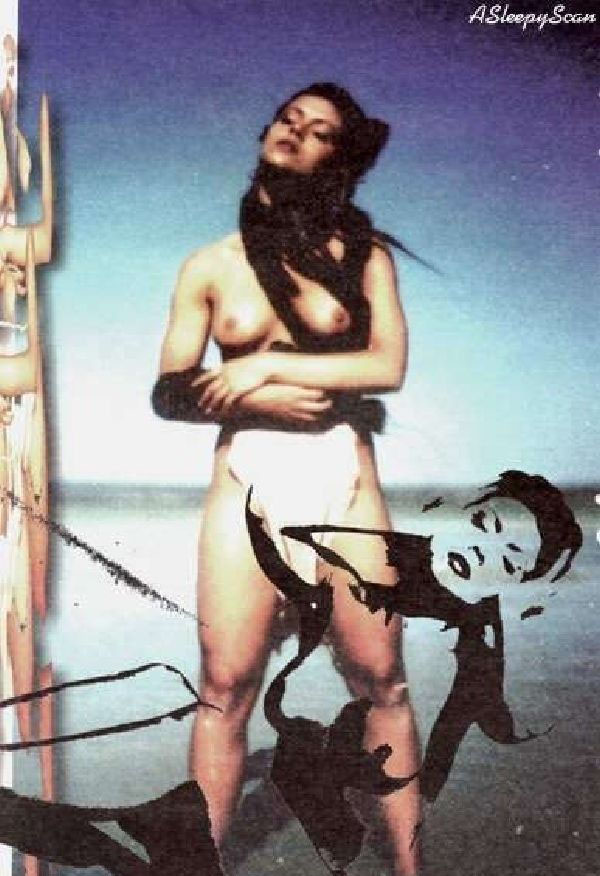 Alyssa Milano nude. Photo - 4