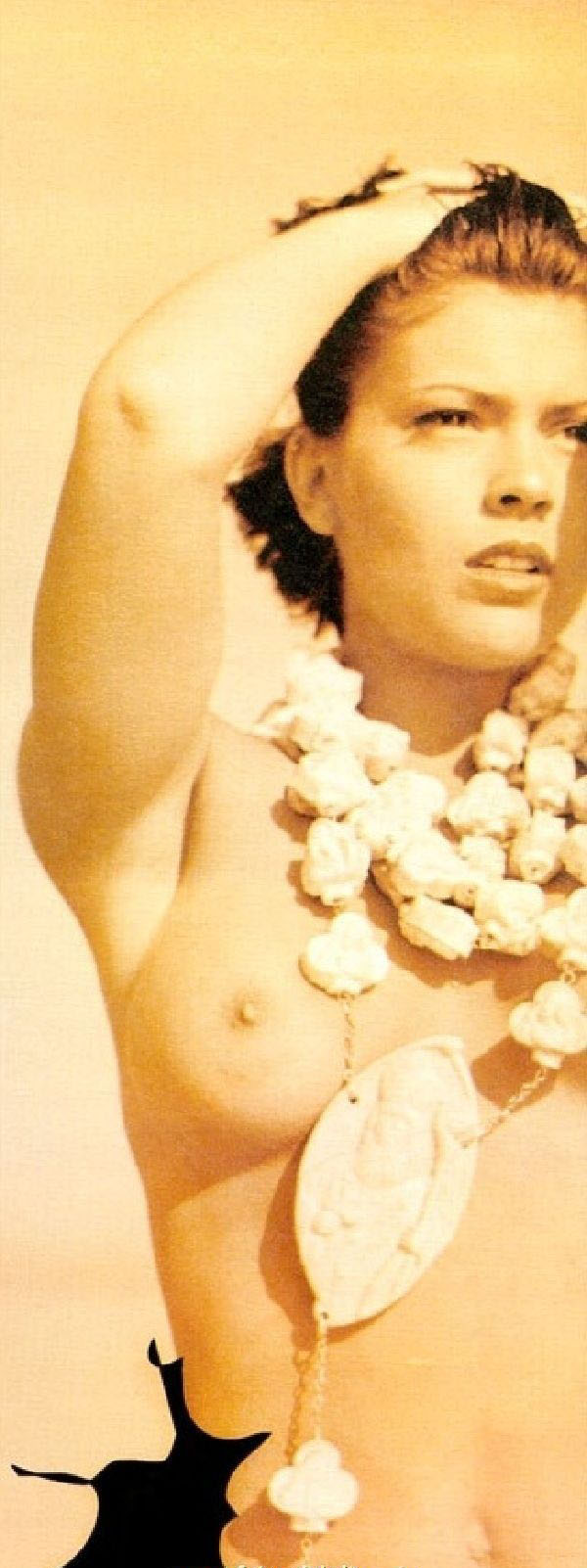 Alyssa Milano nude. Photo - 8