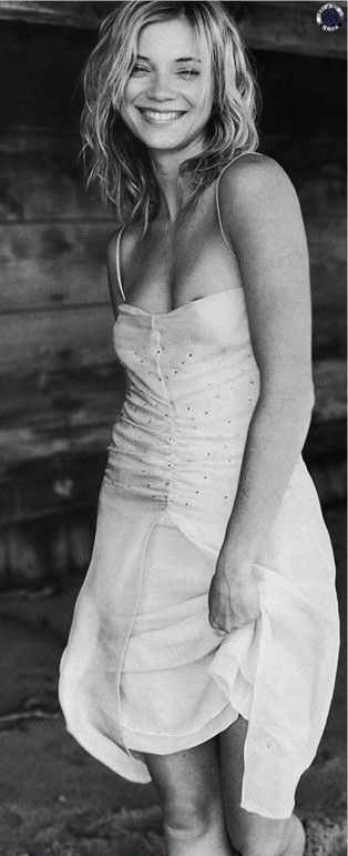 Amy Smart nude. Photo - 12