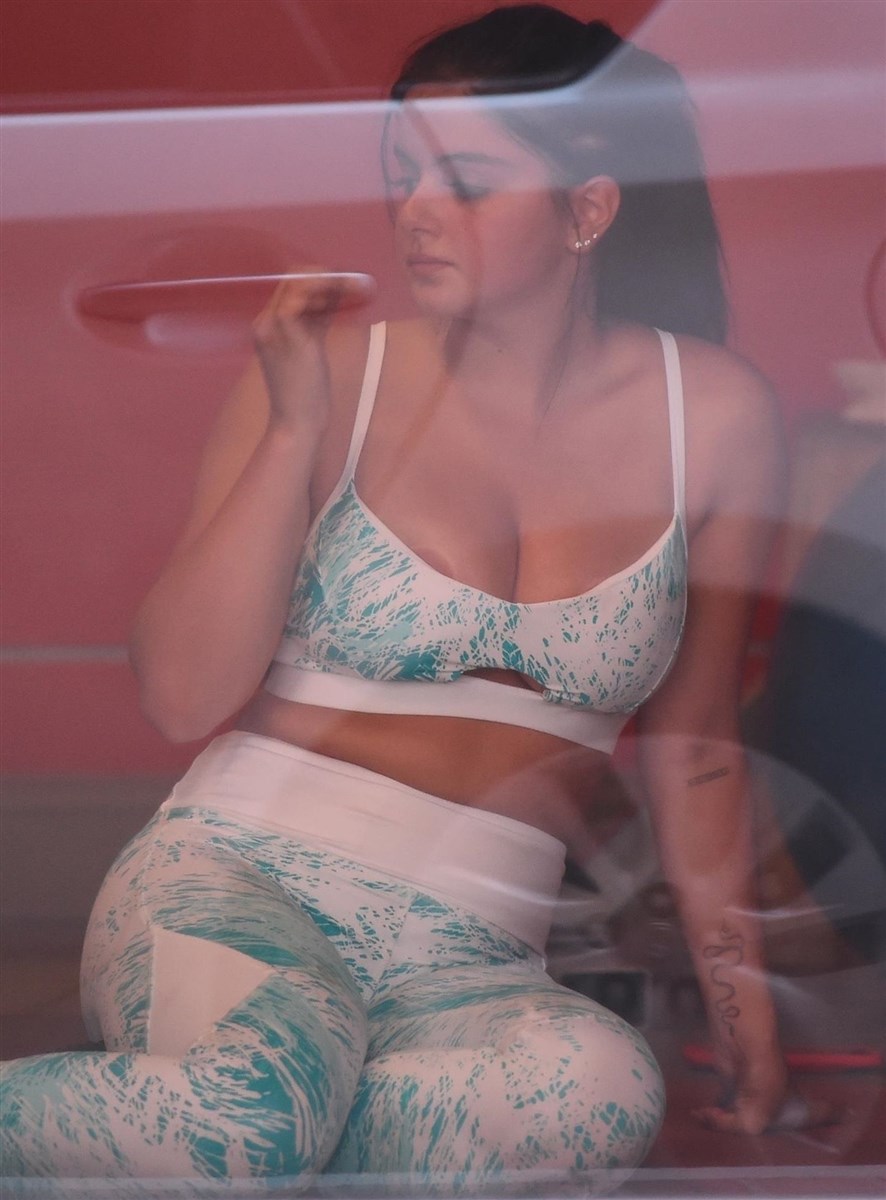 Ariel Winter nude. Photo - 21