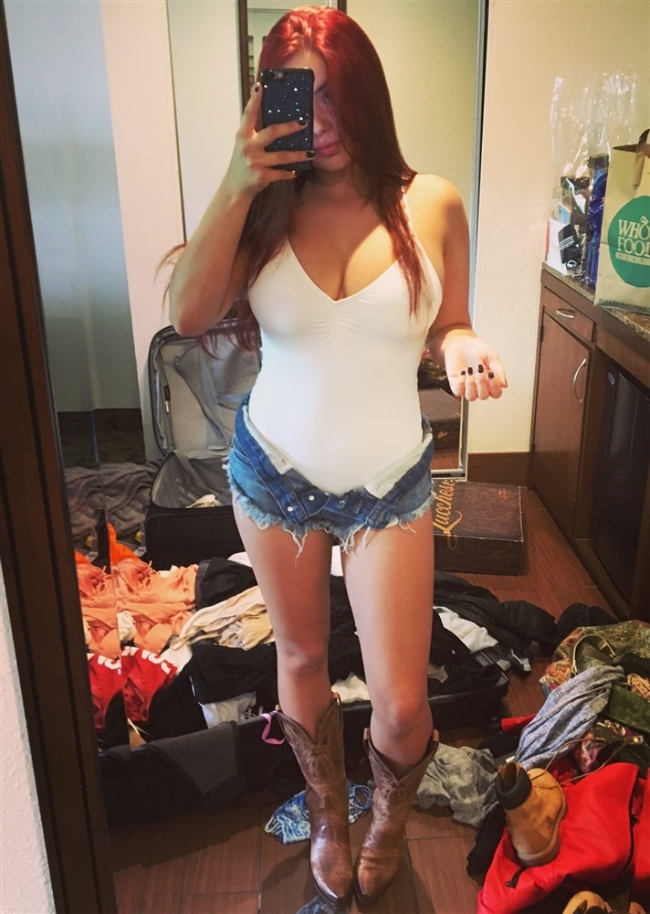 Ariel Winter nude. Photo - 30