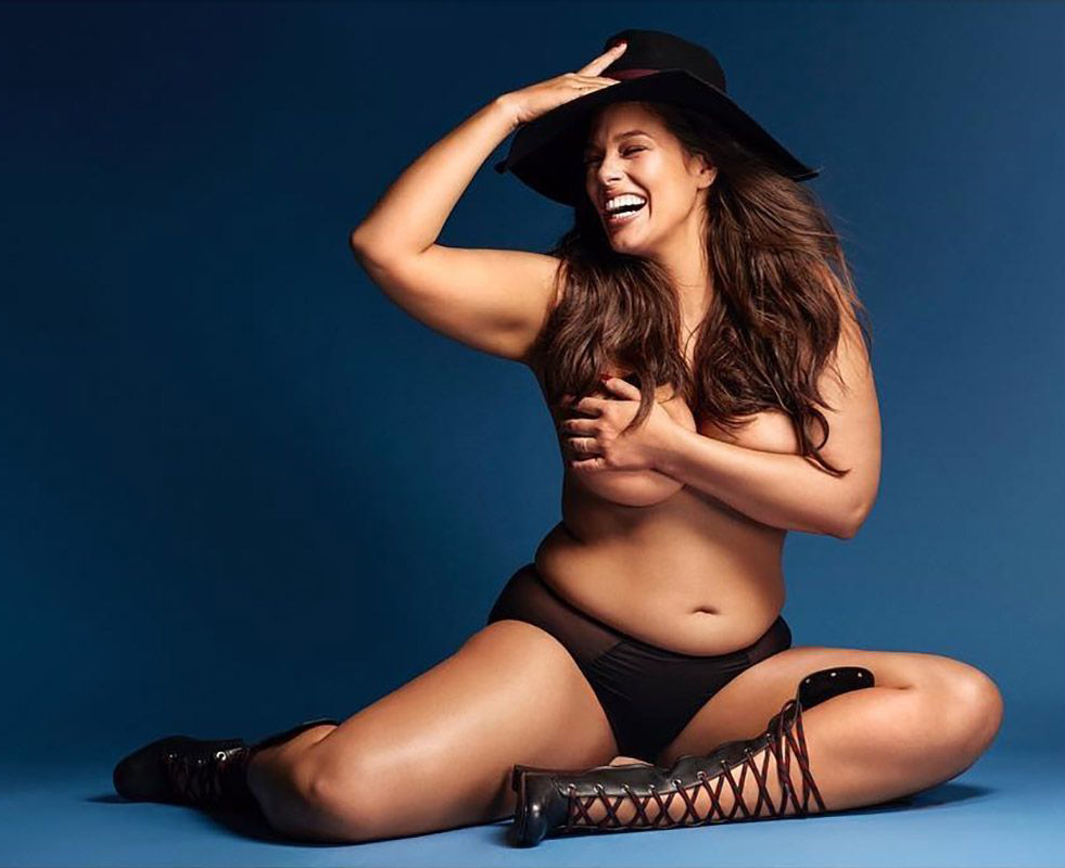 Ashley Graham nude. Photo - 2