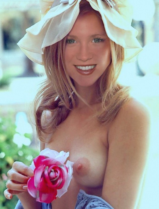 Brittany Snow nude. Photo - 21