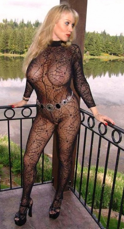 Christina Applegate nude. Photo - 264