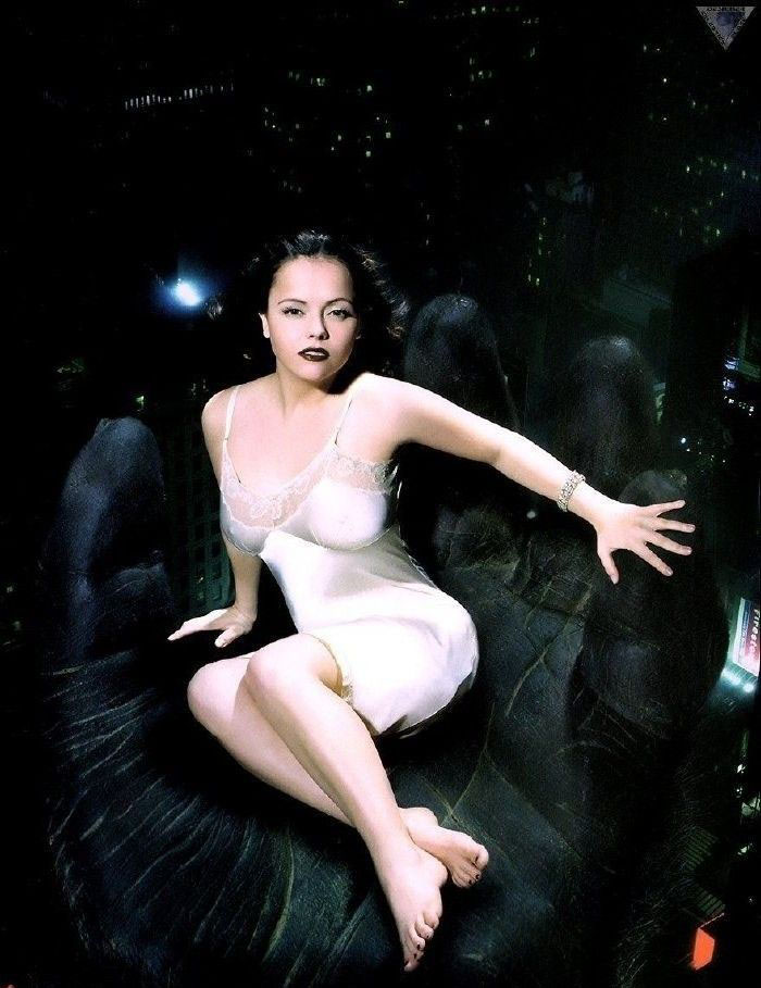 Christina Ricci nude. Photo - 17