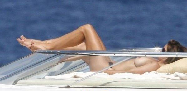 Cindy Crawford nude. Photo - 1