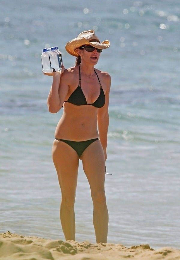 Cindy Crawford nude. Photo - 2